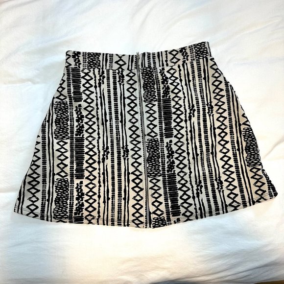 B Jewel Zip-Back Geometric Aztec Tribal Print Mini Skirt - L - Picture 2 of 7